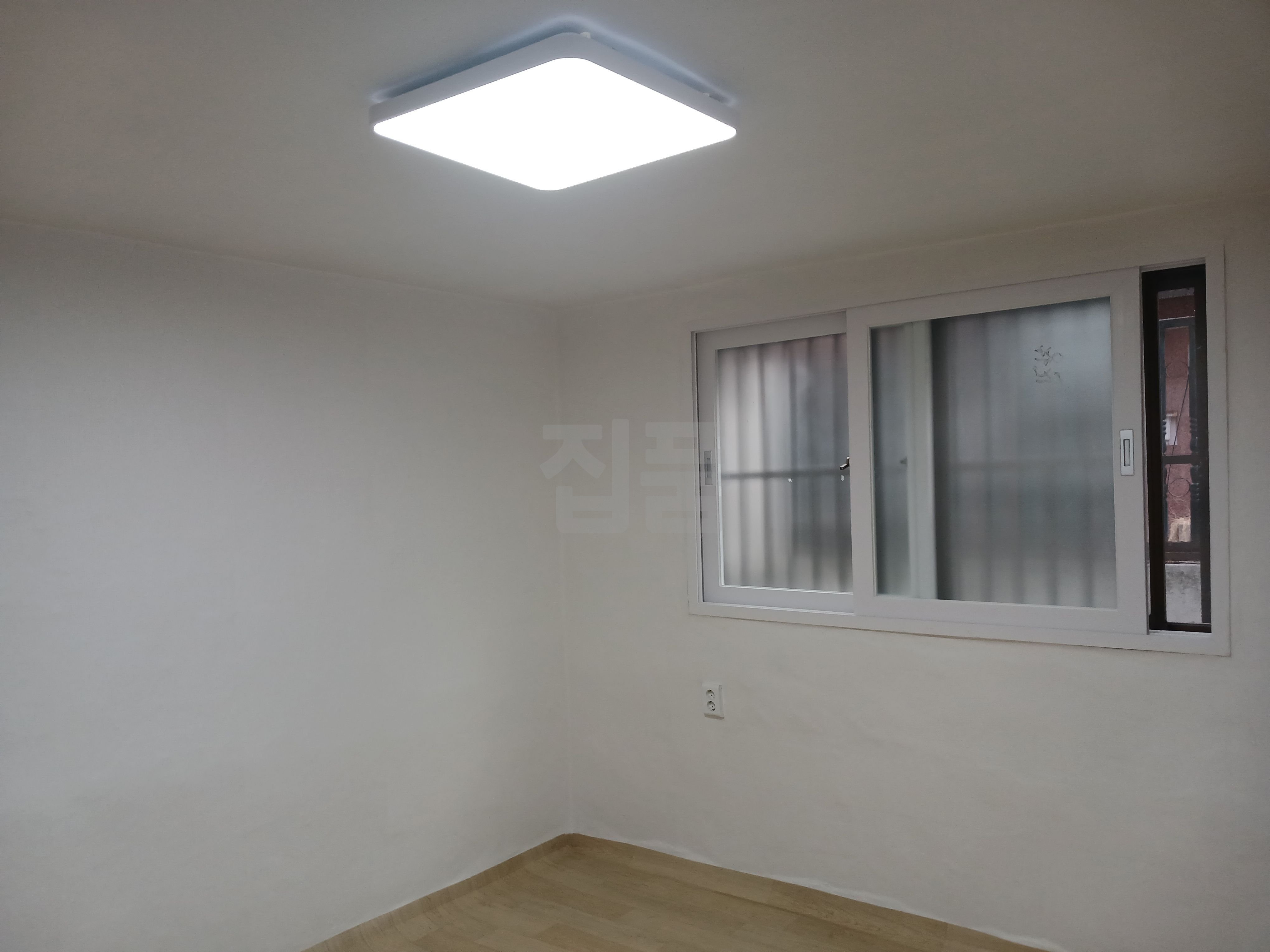 경기 안양시 만안구 석수동 석수동298 16 월세 300만원 30만원 매물 이미지
