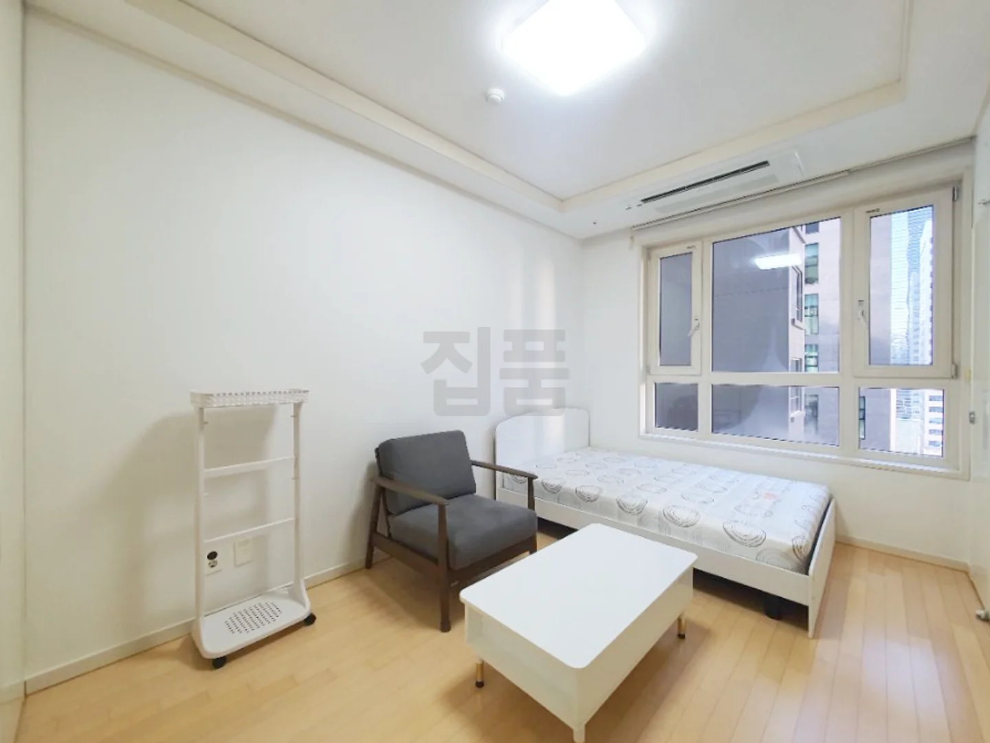 서울 강남구 역삼동 강남역효성해링턴타워 월세 1000만원 98만원 매물 이미지