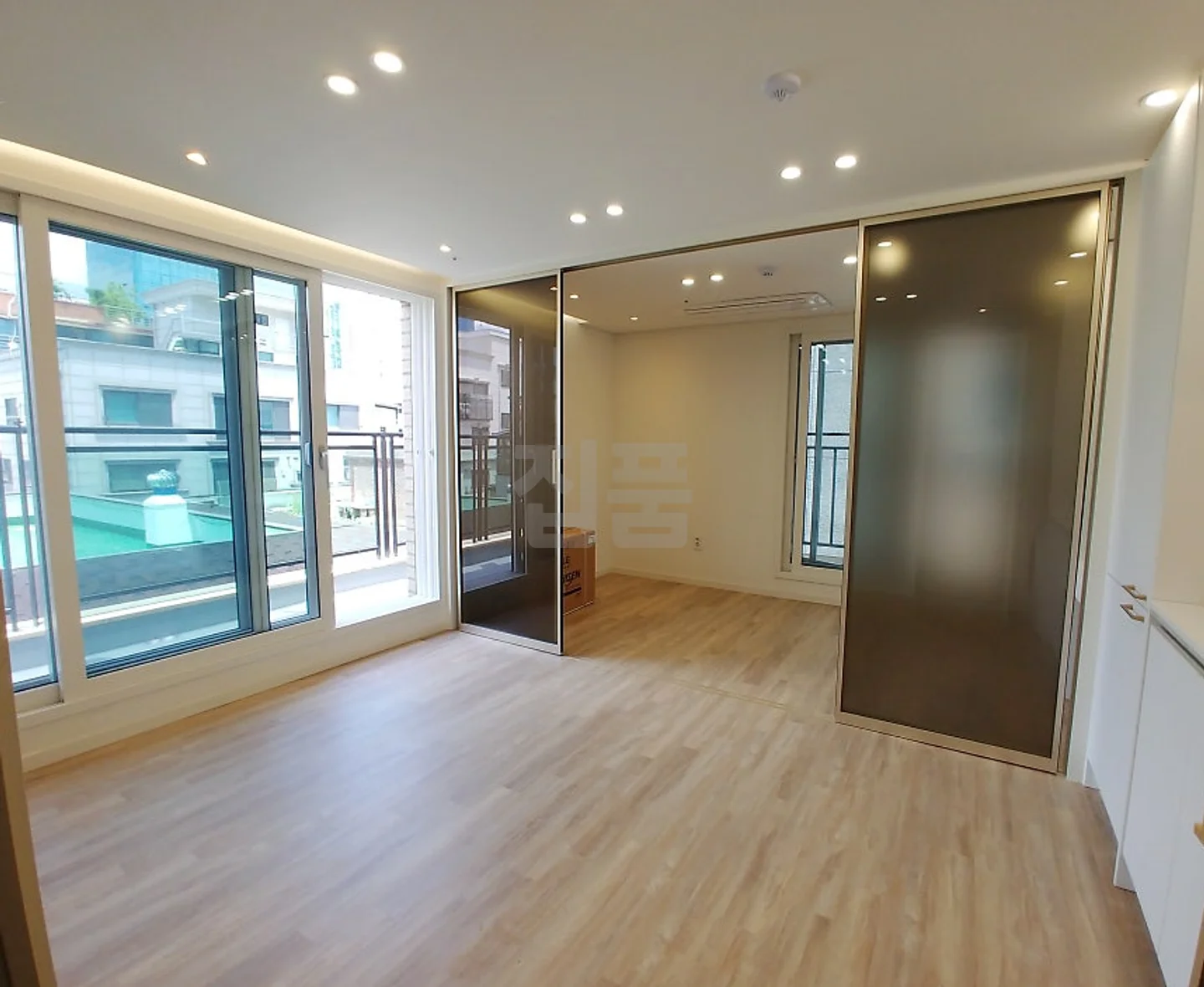 서울 강남구 역삼동 역삼더하임 전세 3억 매물 이미지