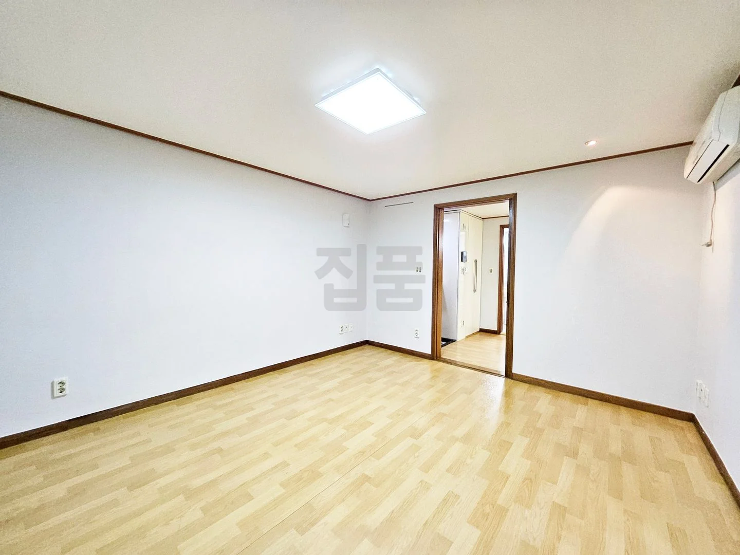 서울 서초구 양재동 썬빌리지 월세 1억5000만원 15만원 매물 이미지