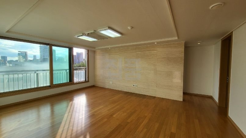 서울 서초구 서초동 서초교대e편한세상 월세 5000만원 650만원 매물 이미지